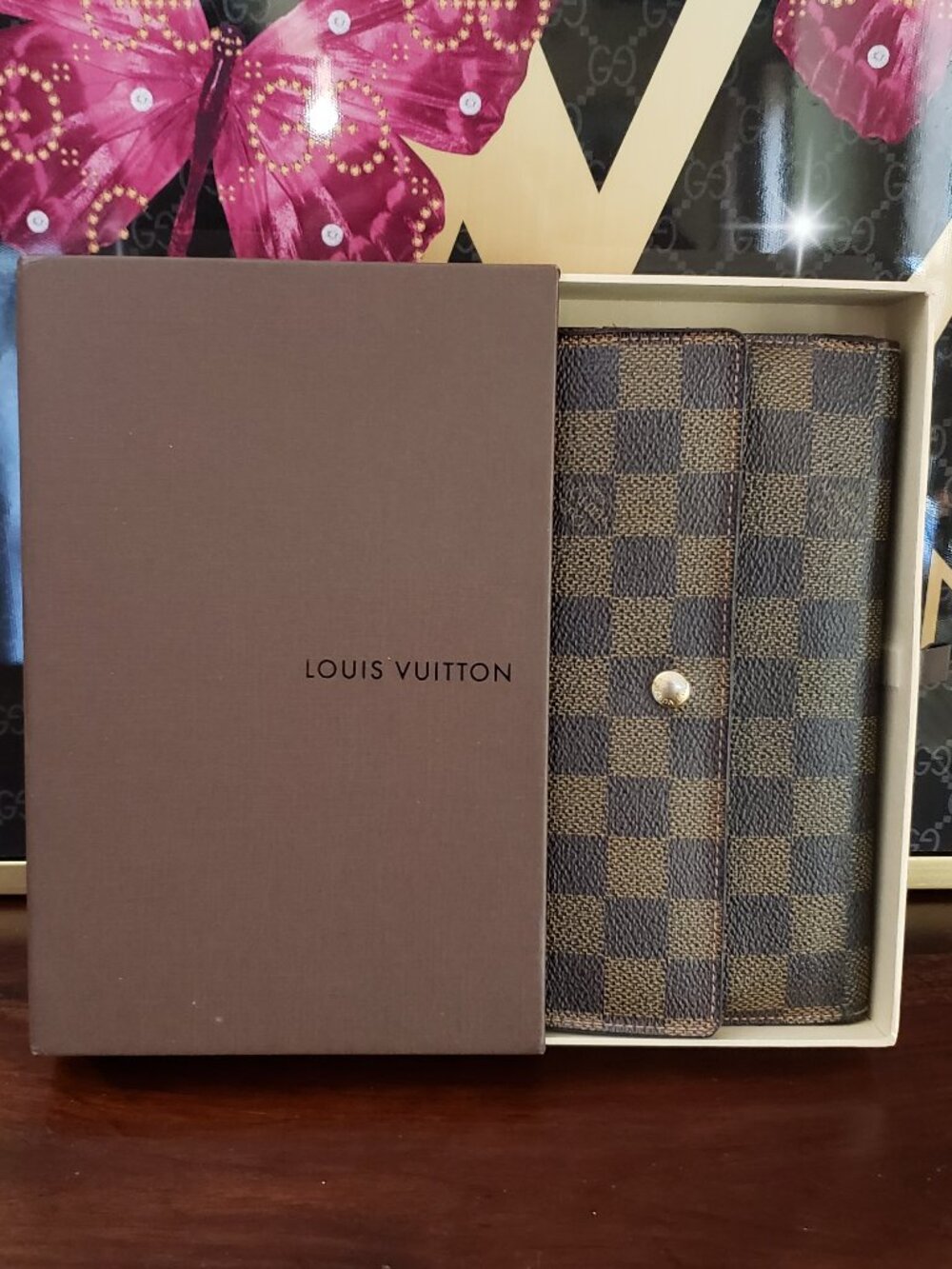 Louis Vuitton Damier Ebene International Trifold Wallet